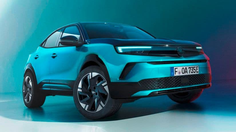 Dlhodobý prenájom auta Opel Mokka Hybrid.